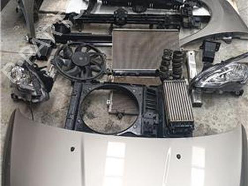 Used Front bumper PEUGEOT 3008 I MPV (0U_) 1.6 HDi 115 / BlueHDi 115 (116 hp) 27674495