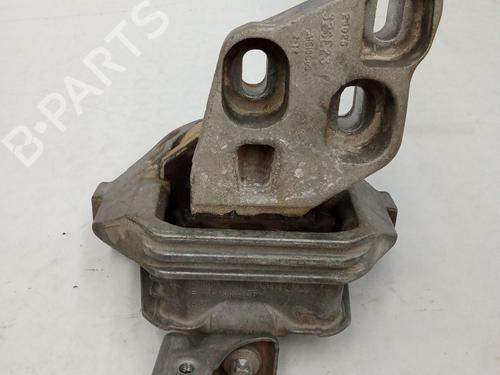 Used Engine mount MERCEDES-BENZ GLA-CLASS (X156) GLA 200 CDI / d (156.908) (136 hp) 27852228