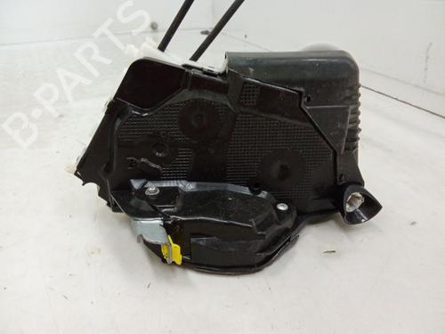 Used Front left lock Front left lock TOYOTA YARIS (_P13_) 1.5 Hybrid (NHP130_, NHP130) (101 hp) 40495846 40495846