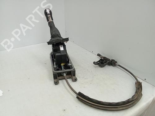 Palanca de cambios SEAT ARONA (KJ7, KJP) 1.0 TSI (110 hp) 32090051