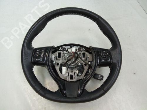 Used Steering wheel Steering wheel TOYOTA YARIS (_P13_) 1.5 Hybrid (NHP130_, NHP130) (101 hp) 40495856 40495856