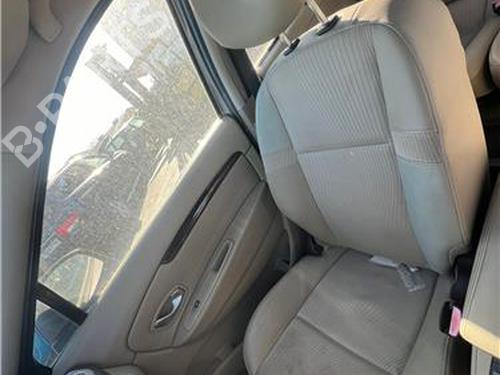 Used Right front seat RENAULT SCÉNIC III (JZ0/1_) 2.0 16V (JZ0G, JZ0P, JZ1E, JZ1P) (140 hp) 27847066