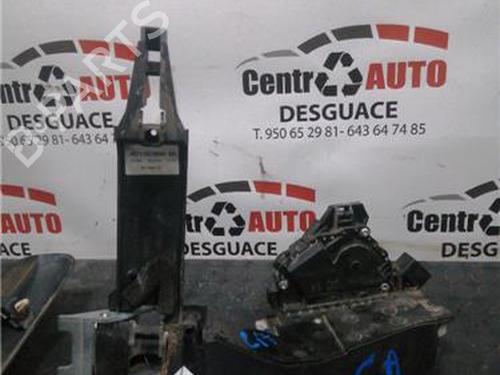 Używane Zamek drzwi przednich prawych FORD MONDEO II Saloon (BFP) 1.6 i (90 hp) 27842524