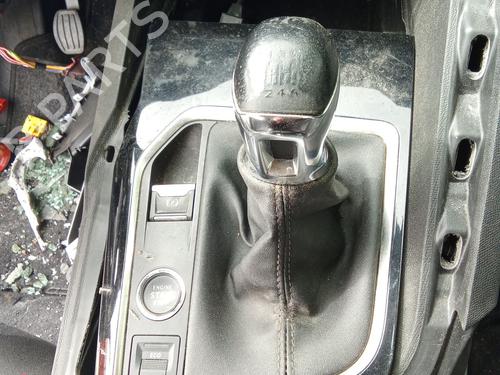 Used Gear lever Gear lever PEUGEOT 3008 II SUV (MC_, MR_, MJ_, M4_) 1.5 BlueHDi 130 (131 hp) 32719838 32719838
