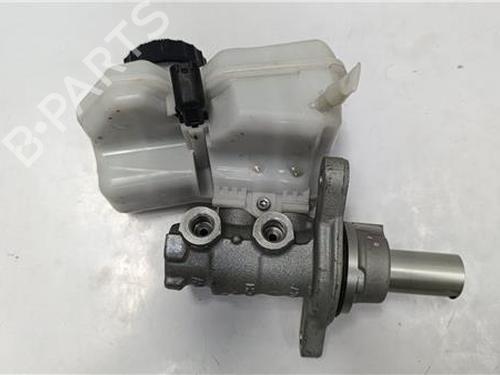 Used Brake master cylinder BMW X1 (F48) xDrive 20 d (190 hp) 27850848