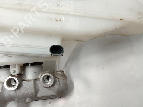 Brake master cylinder MERCEDES-BENZ GLA-CLASS (X156) GLA 200 CDI / d (156.908) | BP27851219M77