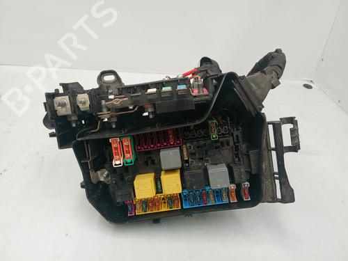 Used Fuse box Fuse box 27852203 27852203