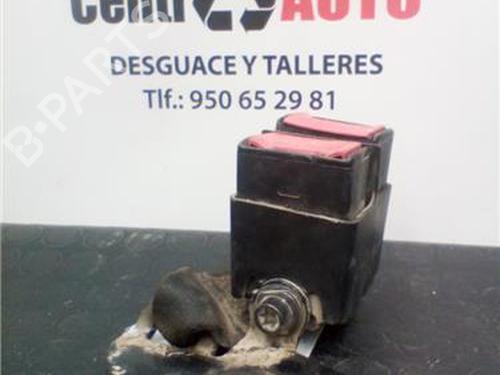 Used Seat buckle RENAULT CLIO II Hatchback Van (SB0/1/2_) 1.9 D (SB0E) (64 hp) 27852650