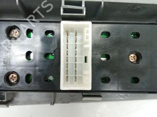 Left front window switch KIA SORENTO I (JC) 2.5 CRDi 4WD | BP29940900I27