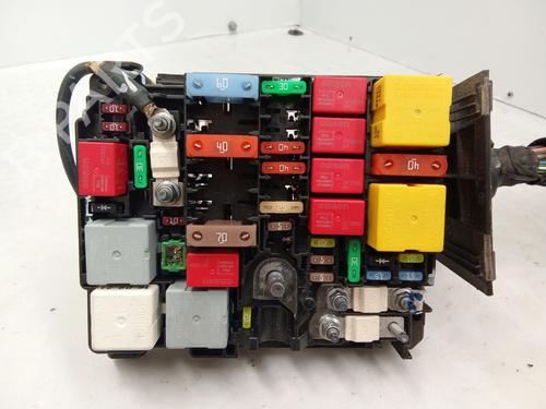 Used Fuse box Fuse box PEUGEOT 3008 II SUV (MC_, MR_, MJ_, M4_) 1.5 BlueHDi 130 (131 hp) 32703300 32703300