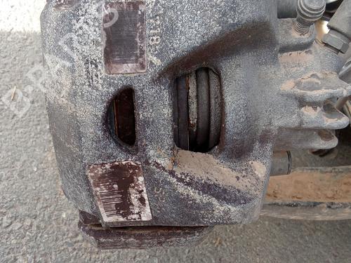 Used Right front brake caliper PEUGEOT 5008 II (MC_, MJ_, MR_, M4_) 1.6 BlueHDi 115 (MCBHXH, MCBHXW) (116 hp) 29998511