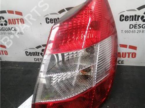 Używane Lampa tylna prawa RENAULT SCÉNIC II (JM0/1_) 1.9 dCi (JM14) (131 hp) 27843401