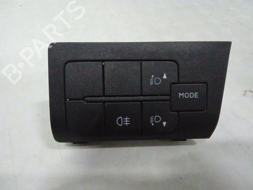 Used Headlight adjuster motor PEUGEOT BOXER Van [2006-2025]  31045306