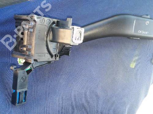 Used Steering column stalk VW JETTA III (1K2) 1.9 TDI (105 hp) 1334127