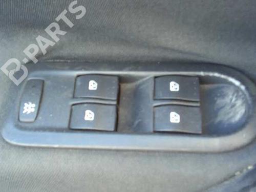 Used Left front window switch RENAULT MEGANE II (BM0/1_, CM0/1_) 1.5 dCi (BM0F, BM0T, BM2B, CM0F, CM0T) (82 hp) 1334392