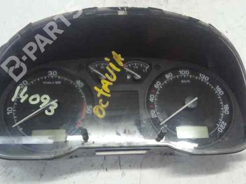 Used Instrument cluster SKODA OCTAVIA I (1U2) 1.9 TDI (90 hp) 252353