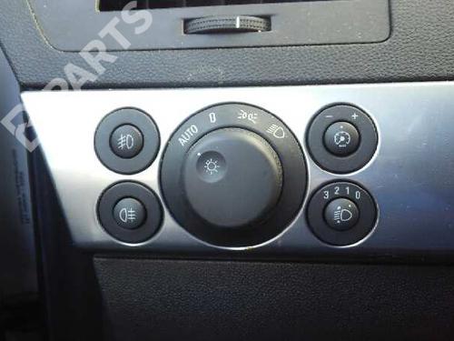 Used Headlight switch OPEL ASTRA H GTC (A04) 1.7 CDTi (L08) (101 hp) 1334749