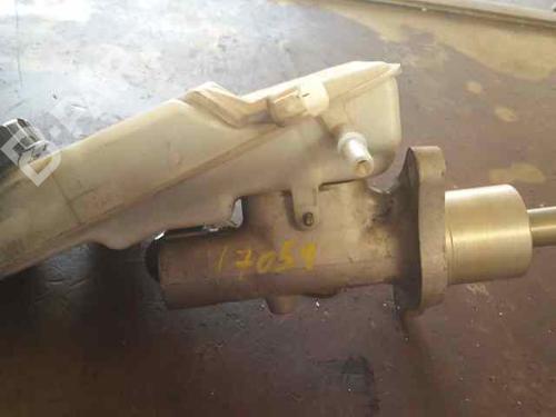 Used Brake master cylinder FORD FOCUS II (DA_, HCP, DP) [2004-2013]  1603499
