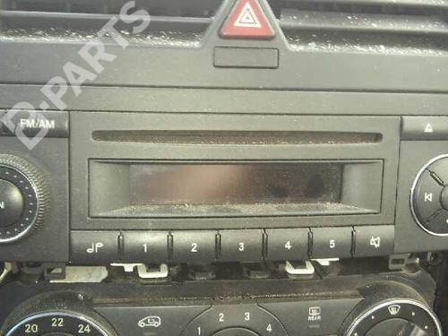 Used Radio MERCEDES-BENZ B-CLASS Sports Tourer (W245) B 180 CDI (245.207) (109 hp) 2851473