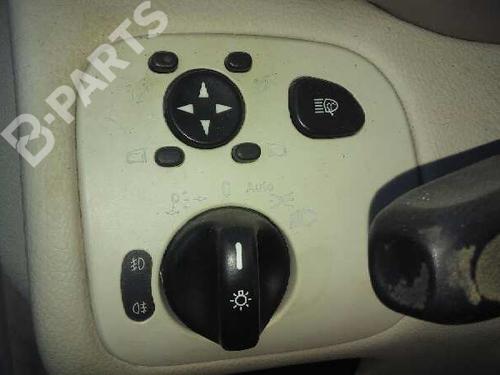 Used Headlight switch MERCEDES-BENZ C-CLASS (W203) C 200 Kompressor (203.042) (163 hp) 1341910