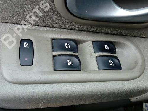 Used Left front window switch RENAULT CLIO III (BR0/1, CR0/1) 1.5 dCi (BR17, CR17) (86 hp) 1956913