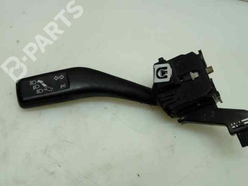 Used Steering column stalk SEAT LEON (1P1) 1.9 TDI (90 hp) 2428845