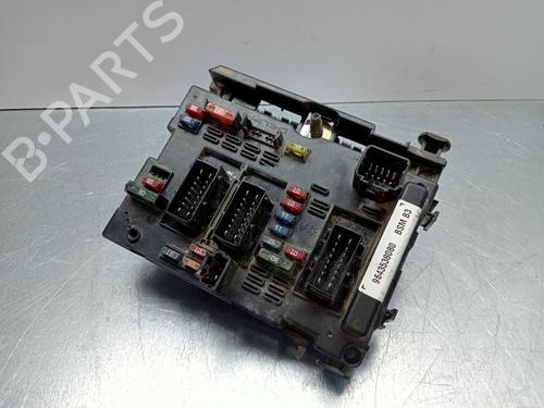Used Fuse box Fuse box 36807114 36807114