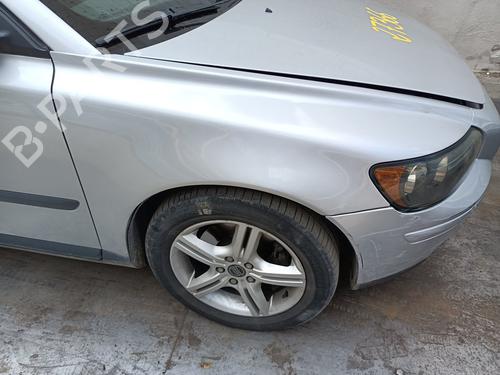 Used Right front fenders Right front fenders VOLVO S40 I (644) 2.0 T (160 hp) 34702375 34702375