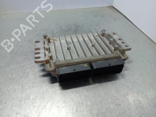 Used Engine control unit (ECU) Engine control unit (ECU) RENAULT MEGANE I (BA0/1_) 1.4 16V (BA0D, BA1H, BA0W, BA10) (95 hp) 33935916 33935916