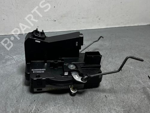 Used Tailgate lock RENAULT TRAFIC II Bus (JL) 1.9 dCI 100 (JL0C, JL0K) (101 hp) 32274617