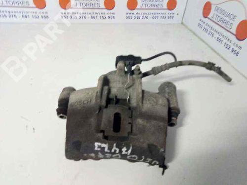 Used Left front brake caliper MERCEDES-BENZ VITO Van (W638) [1997-2003]  11584613