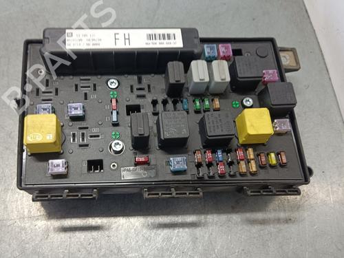 fuse-box-opel-astra-h-a04-2004-2005-2006-2007-2008-2009-2010-2011-2012-2013-2014-29626619 main image