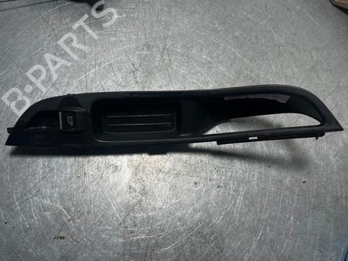 Used Right front window switch FORD FOCUS III Turnier [2010-2020]  22551280