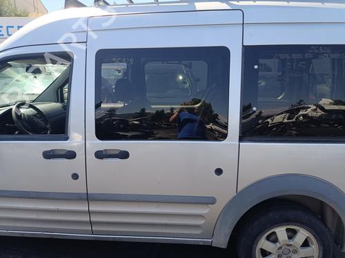 Używane Drzwi boczne / przesuwne lewe FORD TOURNEO CONNECT 1.8 TDCi (110 hp) 27441879
