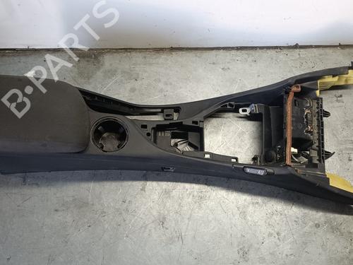 Used Armrest / Center console BMW X1 (E84) sDrive 18 d (143 hp) 28016103