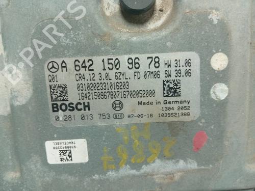 engine-control-unit-ecu-mercedes-benz-m-class-w164-2005-2006-2007-2008-2009-2010-2011-2012-30619475 main image
