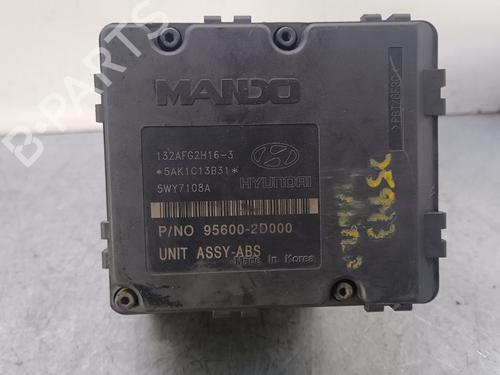 Used ABS pump HYUNDAI ELANTRA III Saloon (XD) 2.0 CRDi (113 hp) 26934323