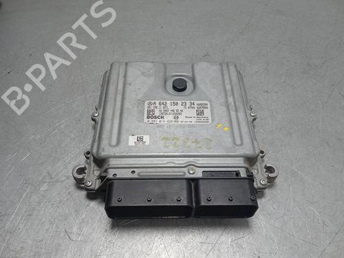 Used Engine control unit (ECU) Engine control unit (ECU) MERCEDES-BENZ C-CLASS (W204) C 320 CDI (204.022) (224 hp) 35720297 35720297