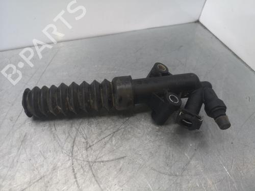 Used Clutch slave cylinder PEUGEOT 208 I (CA_, CC_) 1.2 VTI 82 (82 hp) 18075349