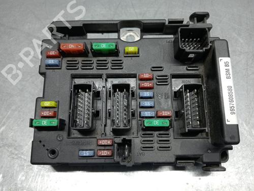 Used Fuse box FIAT ULYSSE (179_) 2.0 JTD (109 hp) 28142972