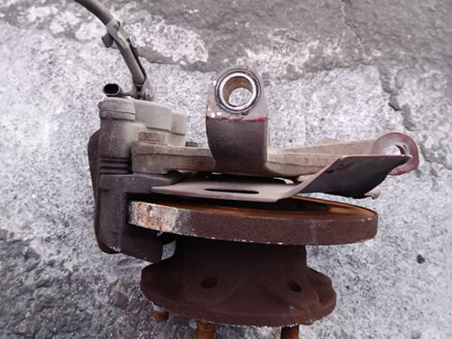 Used Right front steering knuckle IVECO DAILY III Van 35 S 15 V, 35 C 15 V (A6HCV3B2, A6HBV4B2, A6HC41B2,... (146 hp) 11754472