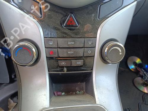 climate-control-chevrolet-cruze-j300-2009-38072625 main image