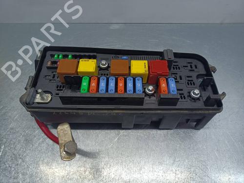 Sikringsdose OPEL VECTRA C (Z02) [2002-2009]  19273817