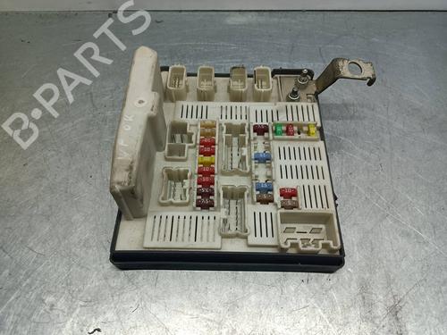 Used Fuse box RENAULT SCÉNIC II (JM0/1_) [2003-2010]  19437470