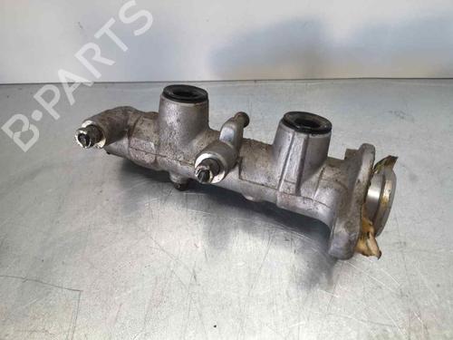 Used Brake master cylinder TOYOTA LAND CRUISER 90 (_J9_) 3.0 D-4D 4WD (KDJ90_, KDJ95_, KDJ90W, KDJ95W) (163 hp) 5255555