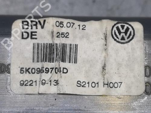 Rudehejsemotor bagstkærm højre VW GOLF VI (5K1)  | BP24229845E22 