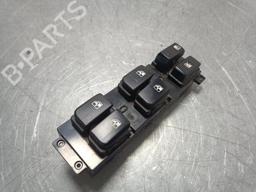 Left front window switch HYUNDAI SANTA FÉ II (CM)  BP27441037I27