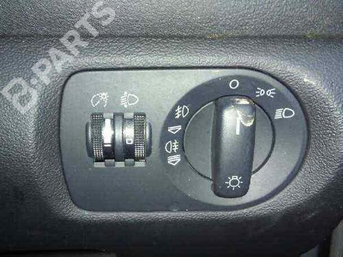 Used Headlight switch AUDI A3 Sportback (8PA) [2004-2015]  4227292