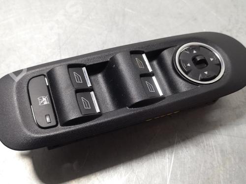 Used Left front window switch FORD MONDEO IV (BA7) 2.0 TDCi (140 hp) 8958823