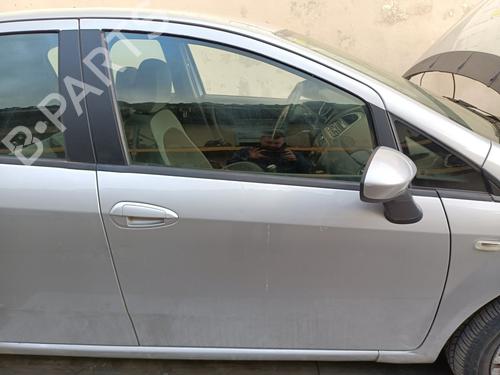 Used Right front door Right front door FIAT PUNTO EVO (199_) 1.3 D Multijet (199AXC1A, 199BXC1A, 199AXT1A, 199BXT1A) (75 hp) 34702502 34702502